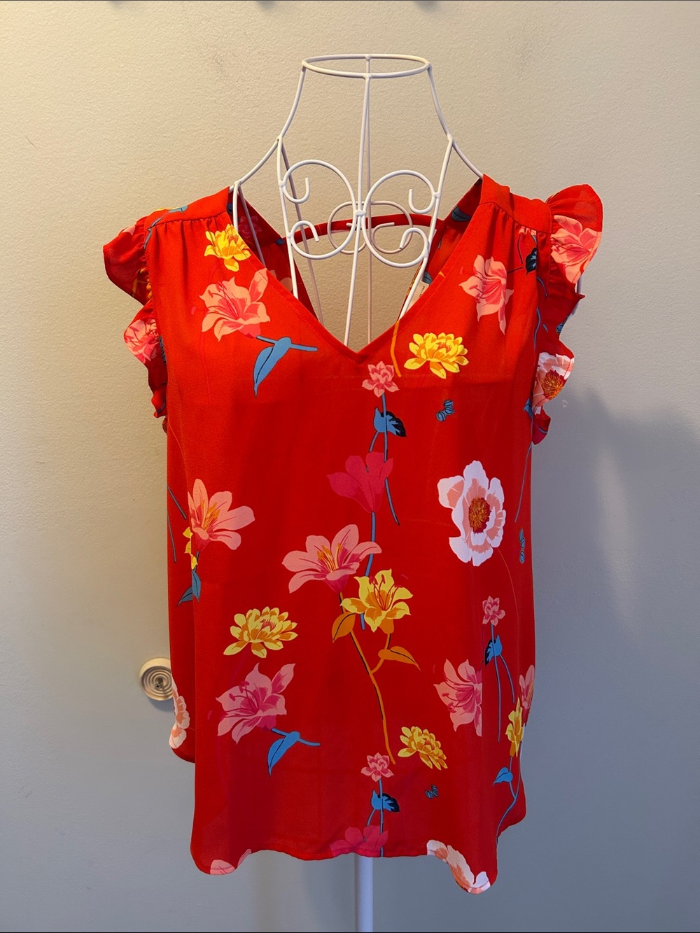 LOFT Red Floral V-Neck Ruffle Sleeve Camisole